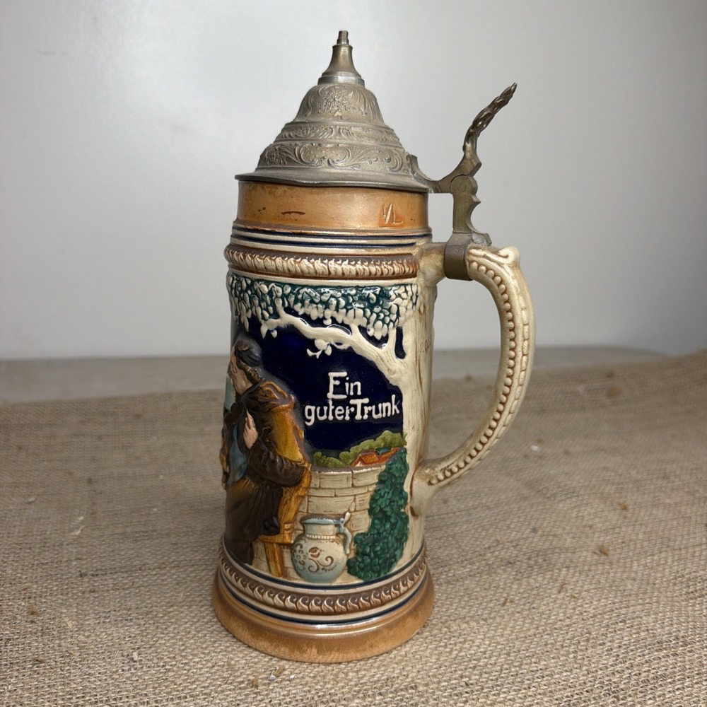 Vintage German Ein Guter Trunk Lidded Beer Stein 2032 Tavern Scene